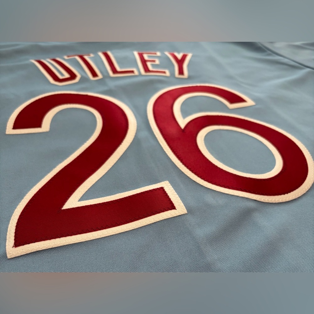 Majestic Authentic Philadelphia Phillies Chase Utley Cooperstown Jersey Mens M - Picture 7 of 7